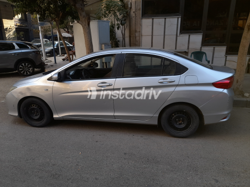 Honda City 2016 Silver Automatic Used for Sale in Greater Cairo ( Cairo + Giza) - 7