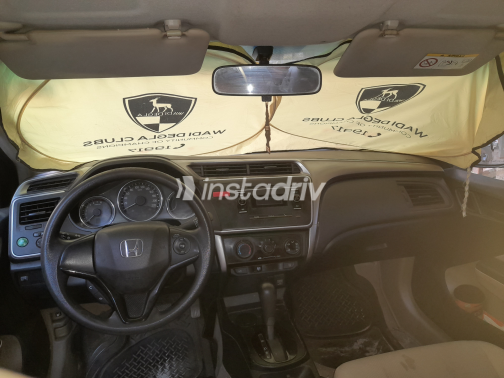 Honda City 2016 Silver Automatic Used for Sale in Greater Cairo ( Cairo + Giza) - 9