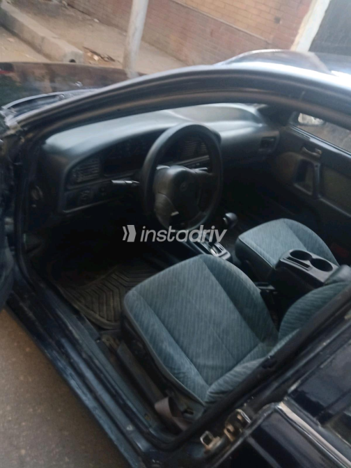 Hyundai Elantra 1994 Black Automatic Used for Sale in Greater Cairo ( Cairo + Giza) - 4