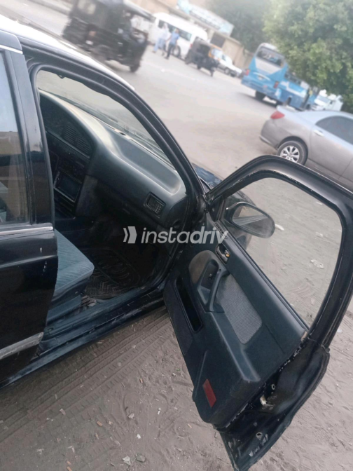Hyundai Elantra 1994 Black Automatic Used for Sale in Greater Cairo ( Cairo + Giza) - 5
