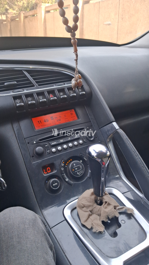 Peugeot 3008 2016 Black Automatic Used for Sale in Greater Cairo ( Cairo + Giza) - 9