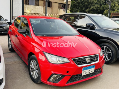 Seat Ibiza 2021 Red Automatic Used for Sale in Nasr city - 4