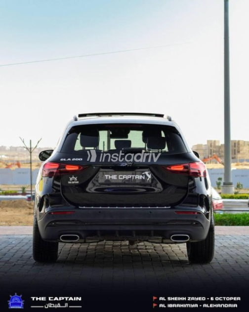 Mercedes GLA 200 2024 Black Automatic Used for Sale in Sheikh Zayed City - 2