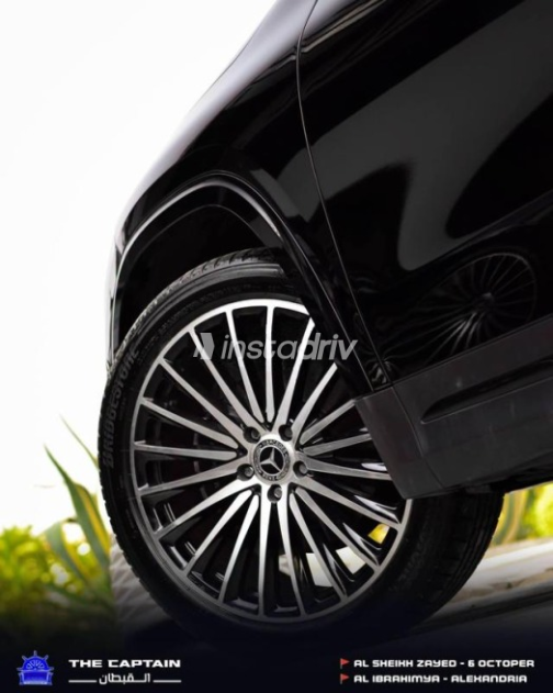 Mercedes GLA 200 2024 Black Automatic Used for Sale in Sheikh Zayed City - 3