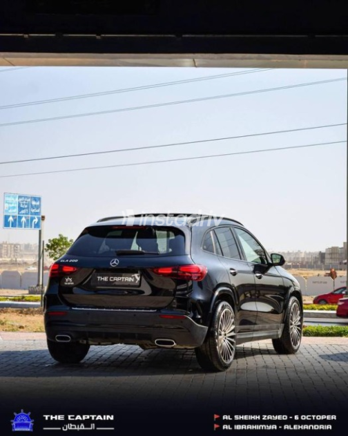 Mercedes GLA 200 2024 Black Automatic Used for Sale in Sheikh Zayed City - 8