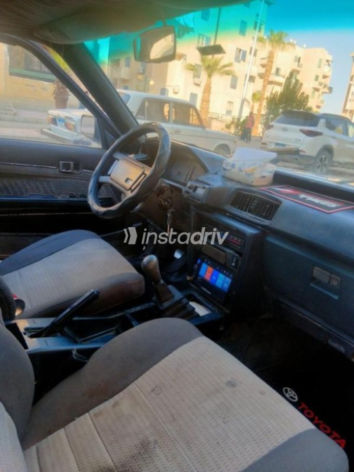 Toyota Cressida 1988 Dark Blue Manual Used for Sale in Asyut - 5