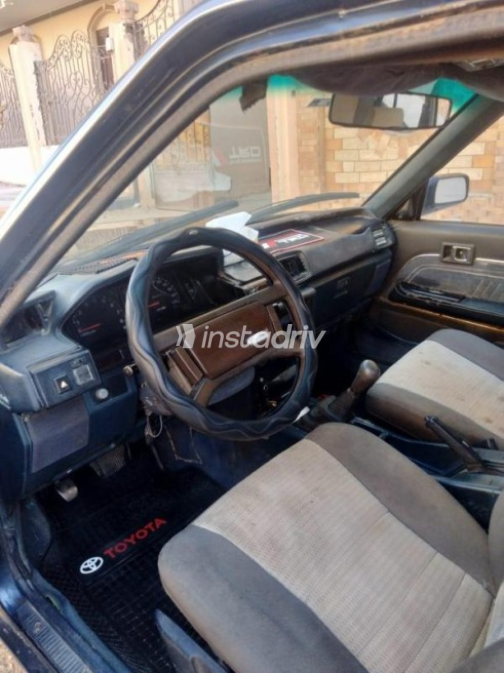 Toyota Cressida 1988 Dark Blue Manual Used for Sale in Asyut - 9
