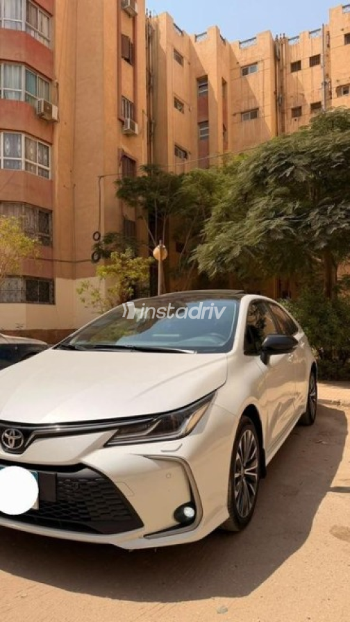 Toyota Corolla 2025 White Automatic Used for Sale in Nasr city - 2