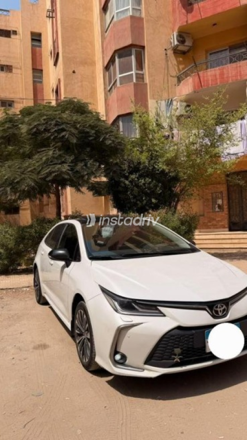 Toyota Corolla 2025 White Automatic Used for Sale in Nasr city - 4