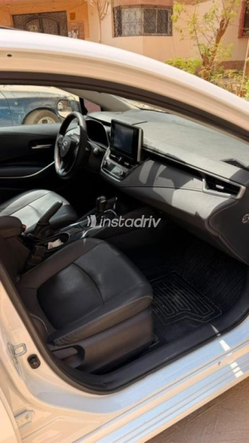 Toyota Corolla 2025 White Automatic Used for Sale in Nasr city - 7