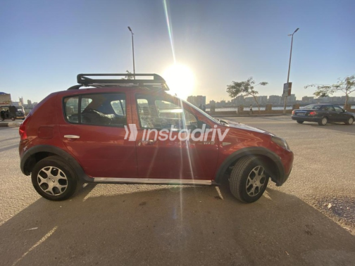 Renault Sandero Step Way 2013 Red Manual Used for Sale in Sohag - 2