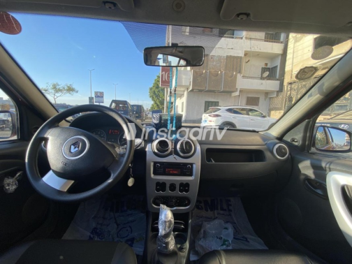 Renault Sandero Step Way 2013 Red Manual Used for Sale in Sohag - 8