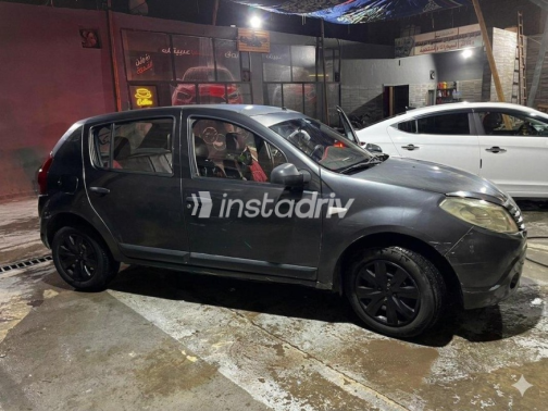 رينو سانديرو 2012 رمادي غامق يدوي مستعملة للبيع في الأقصر - 2
