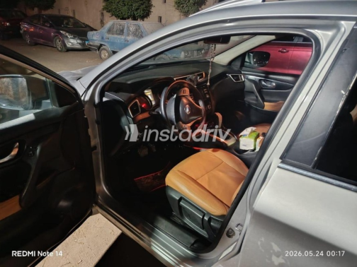 Nissan Qashqai 2017 Silver Automatic Used for Sale in Hadayek October - 4