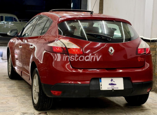 Renault Megane 2010 Red Automatic Used for Sale in Cairo - 3