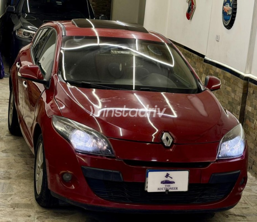 Renault Megane 2010 Red Automatic Used for Sale in Cairo - 6