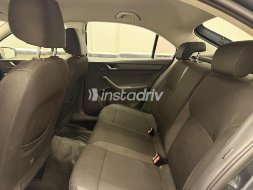 Renault Megane 2010 Red Automatic Used for Sale in Cairo - 8