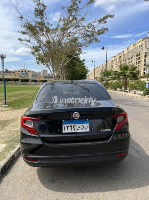 فيات تيبو 2021 أسود أوتوماتيك مستعملة للبيع في الإسكندرية - 1