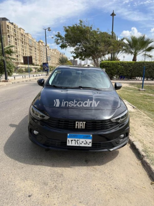 فيات تيبو 2021 أسود أوتوماتيك مستعملة للبيع في الإسكندرية - 2