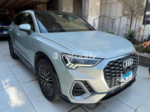 Audi Q3 2022 Champagne Automatic Used for Sale in Giza - 2
