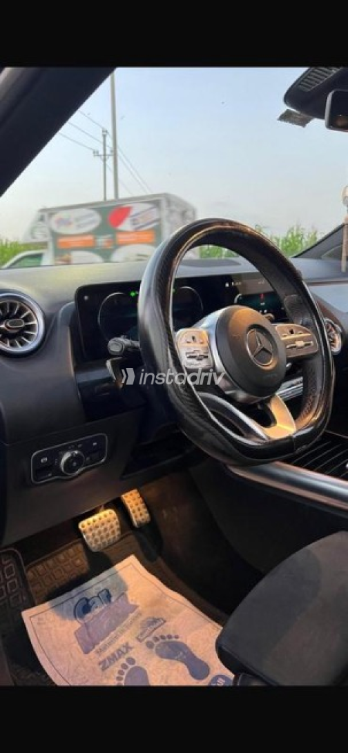 Mercedes GLC 200 2022 Black Automatic Used for Sale in Cairo - 3