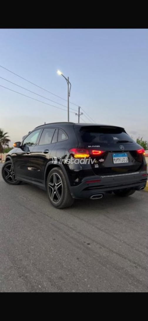 Mercedes GLC 200 2022 Black Automatic Used for Sale in Cairo - 8