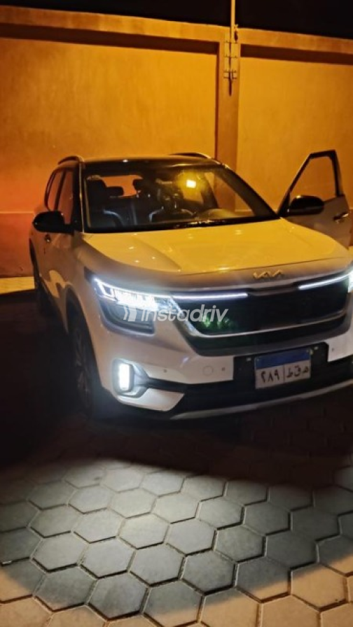 Kia Seltos 2023 White Automatic Used for Sale in Mokattam - 1