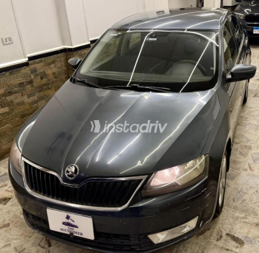 Skoda Rapid 2016 Gray Automatic Used for Sale in Cairo - 4