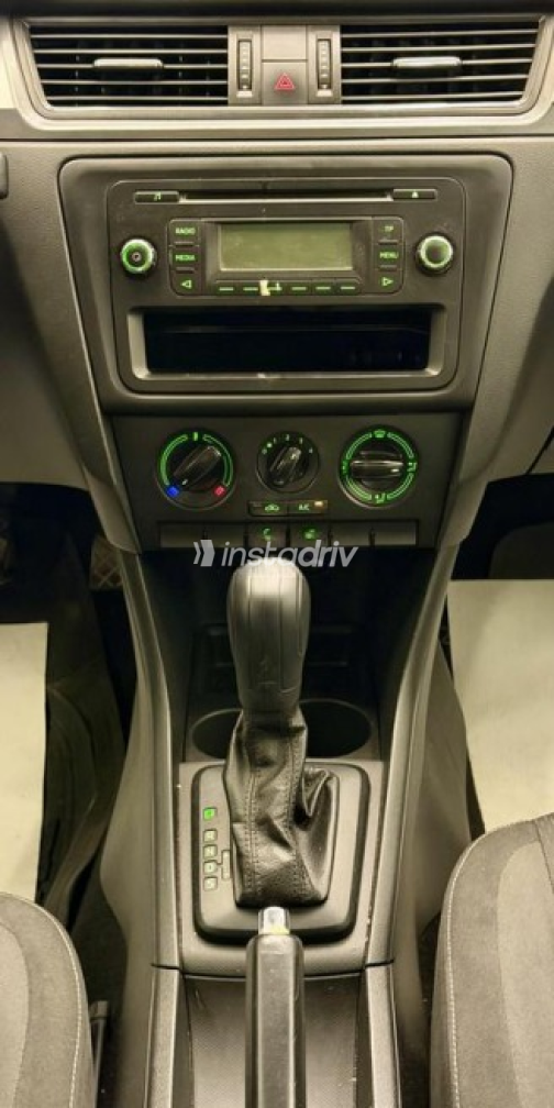 Skoda Rapid 2016 Gray Automatic Used for Sale in Cairo - 9