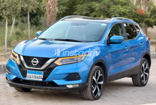 Nissan Qashqai 2019 Dark Blue Automatic Used for Sale in Nasr city - 5