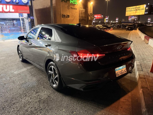 Hyundai Elantra CN7 2021 White Automatic Used for Sale in Cairo - 6
