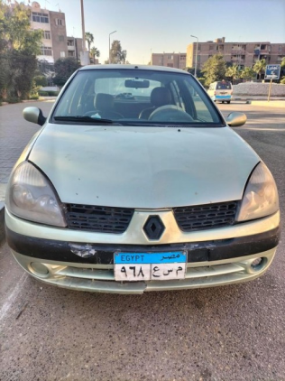 Renault Clio 2004 White Manual Used for Sale in Cairo