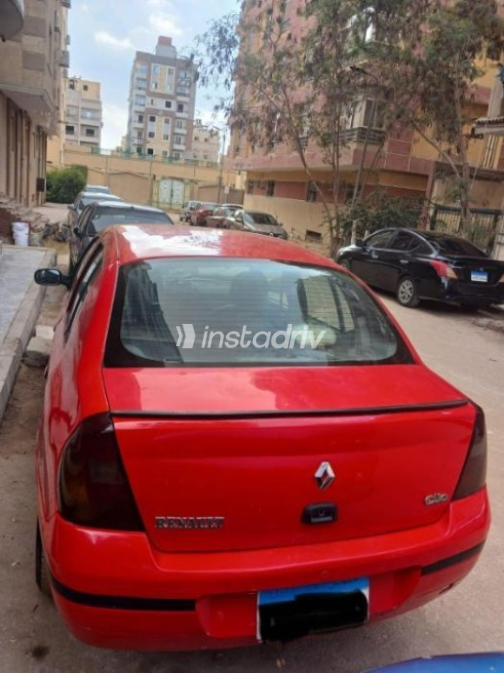 Renault Clio 2002 Red Manual Used for Sale in Mokattam - 3