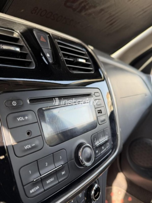 Renault Logan 2016 Black Automatic Used for Sale in Greater Cairo ( Cairo + Giza) - 8