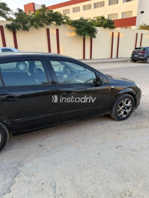 Opel Astra 2007 Black Automatic Used for Sale in 6 October - 5