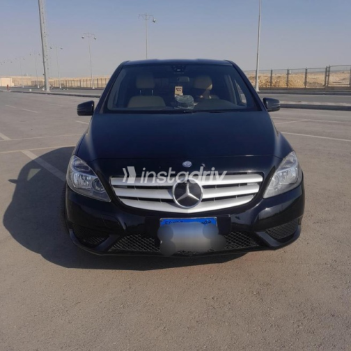 مرسيدس B 180 2014 أسود أوتوماتيك مستعملة للبيع في 6 أكتوبر - 4