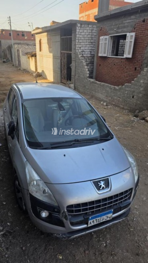 Peugeot 3008 2013 Dark Gray Automatic Used for Sale in Beheira - 2