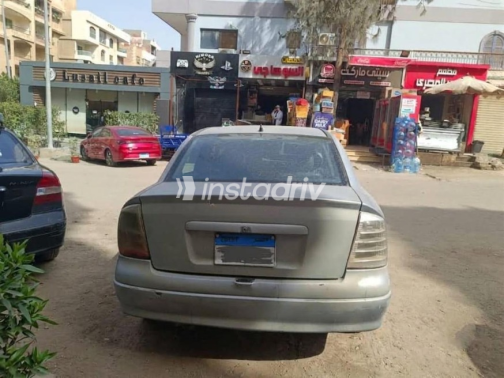 Opel Astra 2001 Silver Manual Used for Sale in Mokattam - 2
