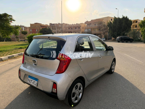 Kia Picanto 2016 Silver Automatic Used for Sale in Greater Cairo ( Cairo + Giza) - 7