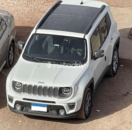 Jeep Renegade 2021 White Automatic Used for Sale in Sheikh Zayed City - 2