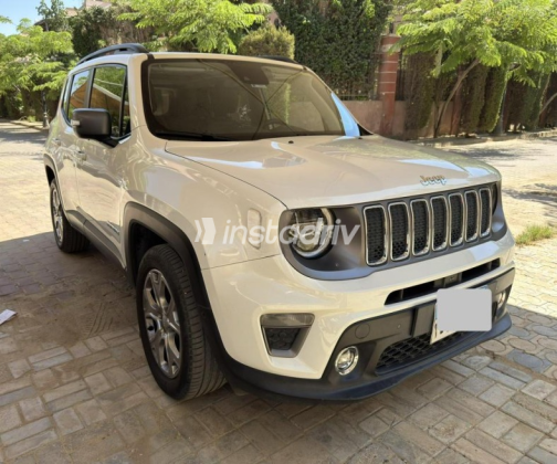 Jeep Renegade 2021 White Automatic Used for Sale in Sheikh Zayed City - 3
