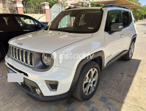 Jeep Renegade 2021 White Automatic Used for Sale in Sheikh Zayed City - 6