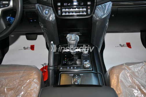Toyota Land Cruiser 2021 White Automatic Used for Sale in Greater Cairo ( Cairo + Giza) - 2