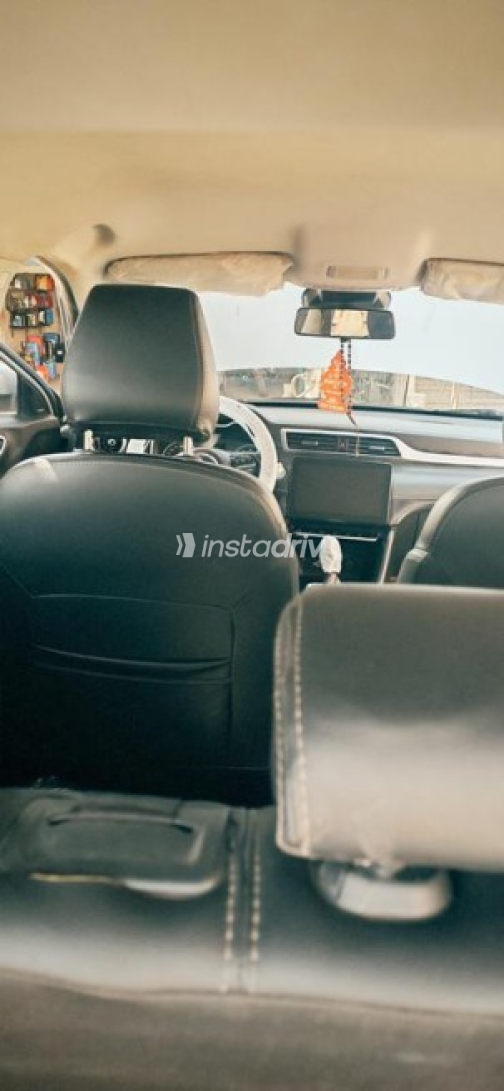 MG ZS 2024 Silver Automatic Used for Sale in Abu Kabir - 4