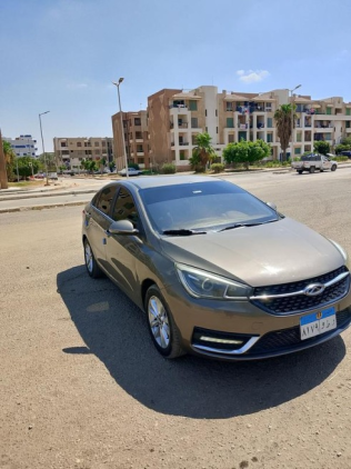 شيرى اريزو 5 2020 برونزي أوتوماتيك مستعملة للبيع في العاشر من رمضان