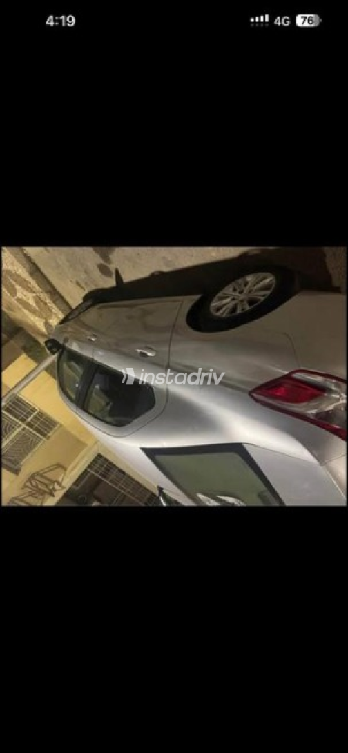 Peugeot 301 2017 Silver Automatic Used for Sale in Cairo - 2