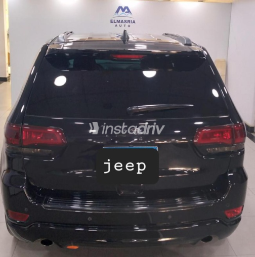 Jeep Grand Cherokee 2016 Black Automatic Used for Sale in Heliopolis - 4