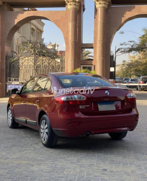 Renault Fluence 2015 Red Automatic Used for Sale in Heliopolis - 5