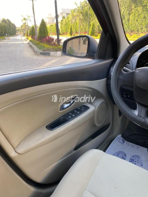 Renault Fluence 2015 Red Automatic Used for Sale in Heliopolis - 10