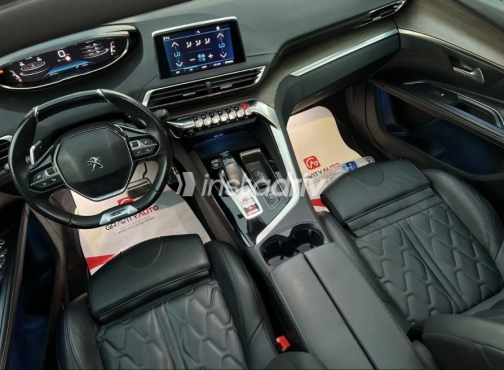 Peugeot 5008 2023 Gray Manual Used for Sale in Sheikh Zayed City - 7